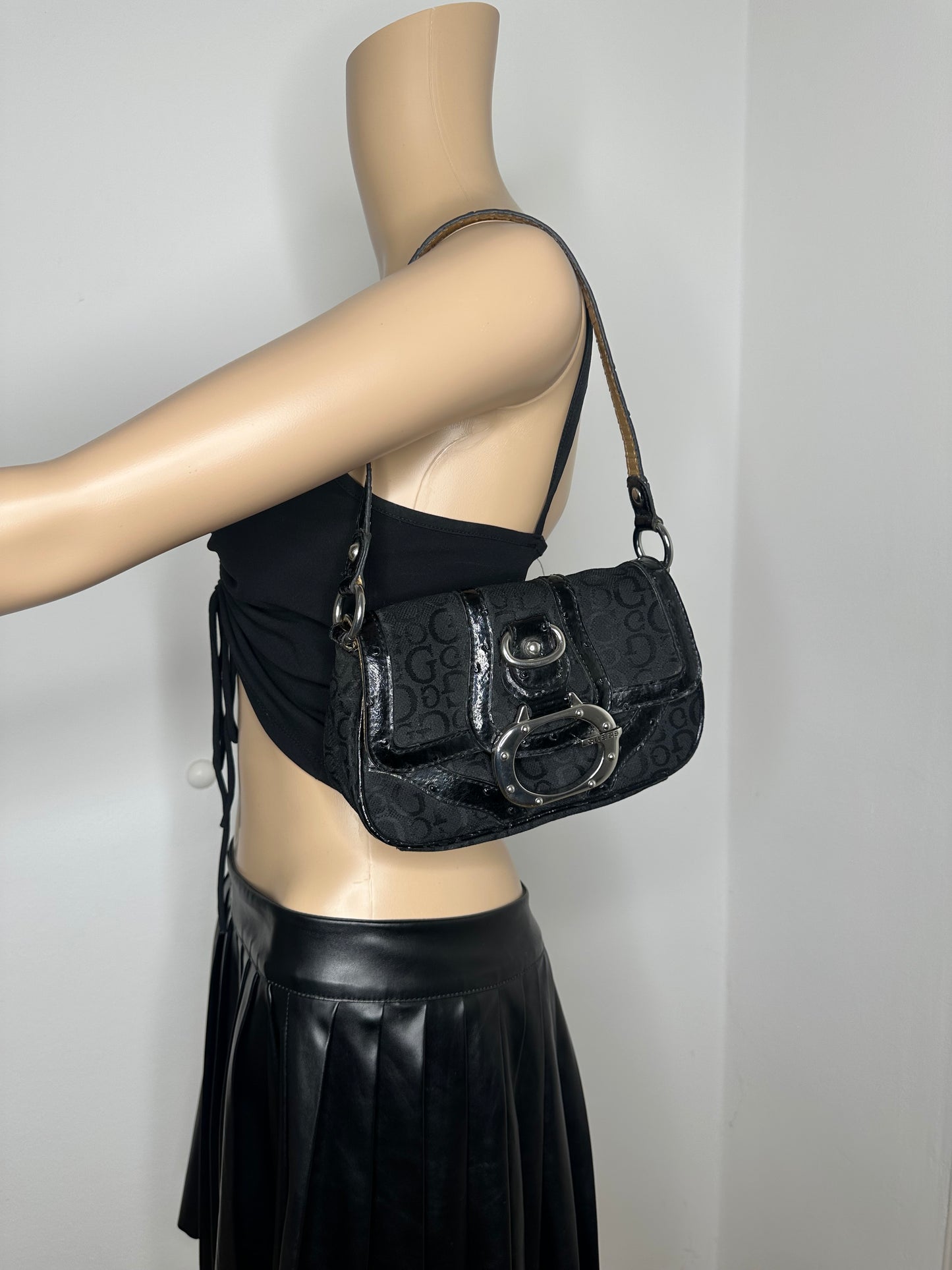 Guess vintage Tasche schwarz neu