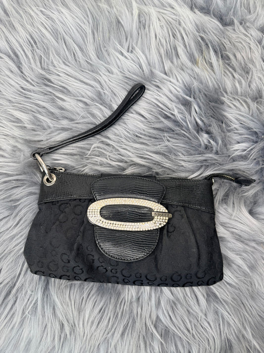Guess vintage clutch y2000