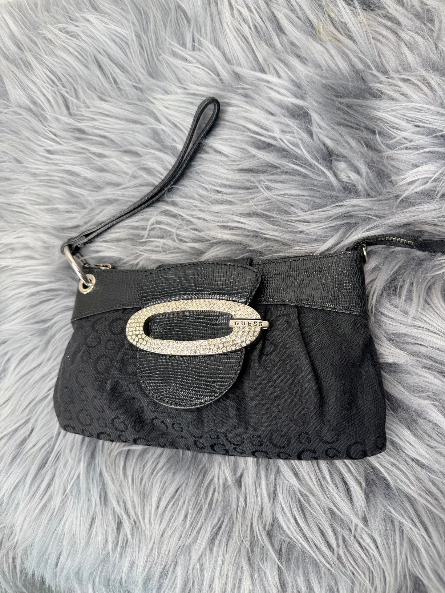 Guess vintage clutch y2000