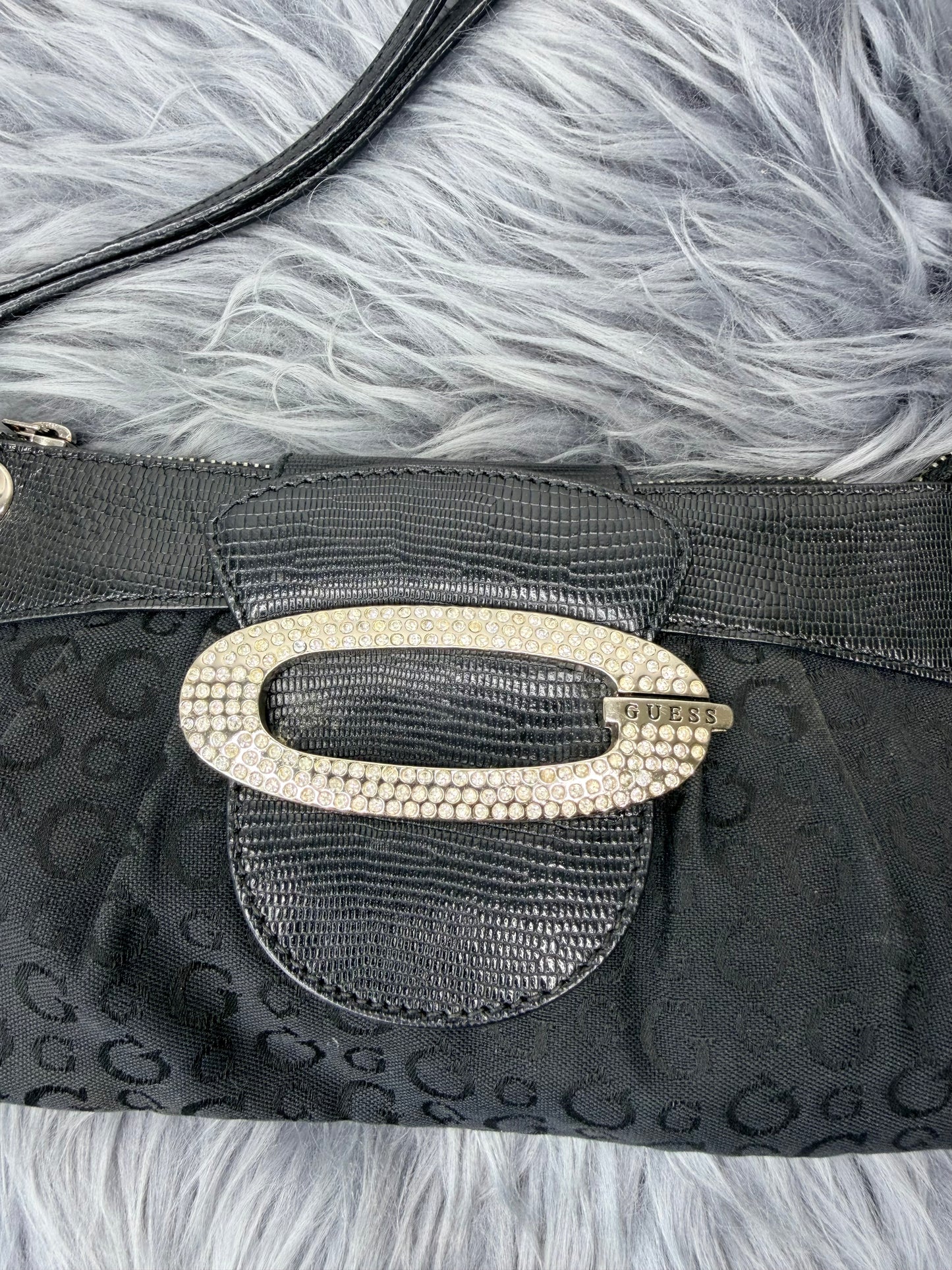 Guess vintage clutch y2000