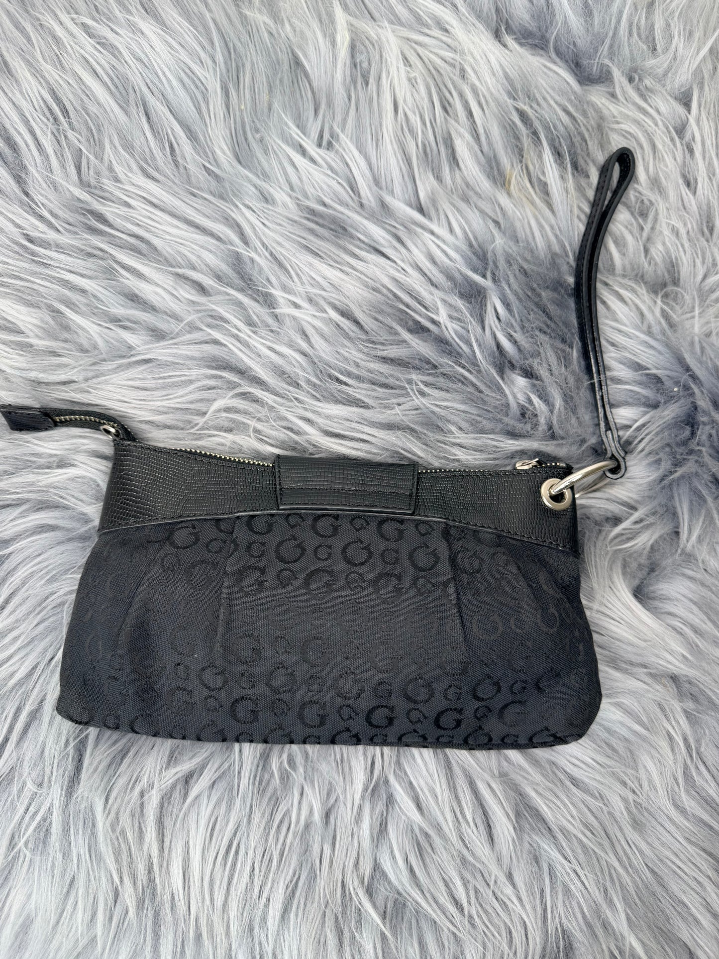 Guess vintage clutch y2000