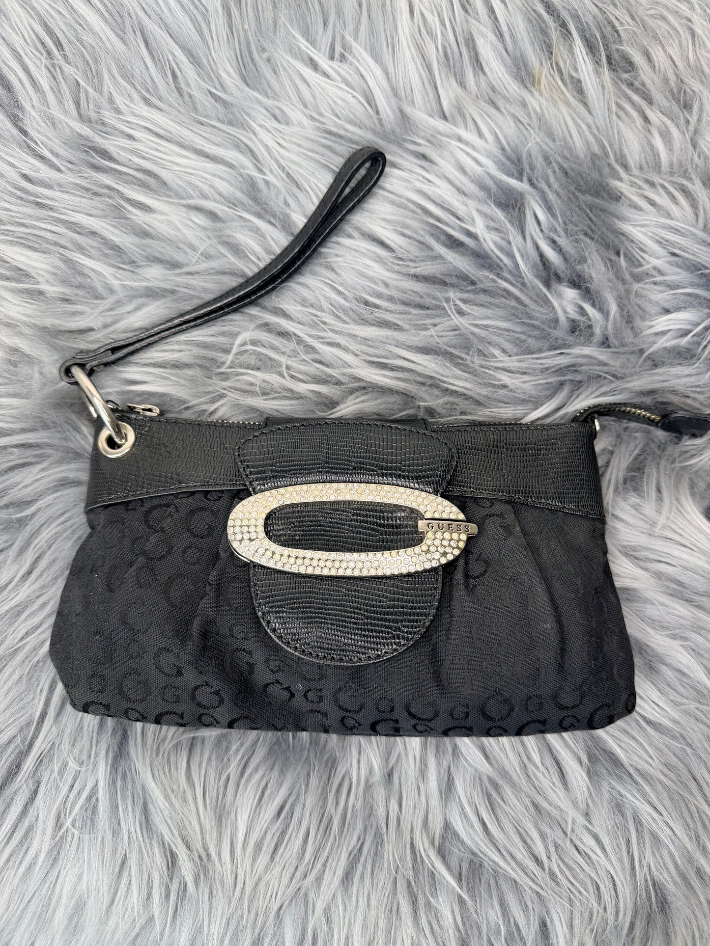 Guess vintage clutch y2000